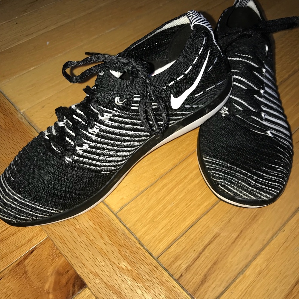 Nike training sneakers. Brand new worn once !!